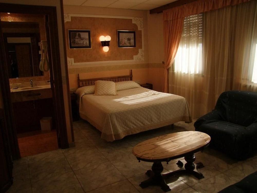 Hotel Montearagon Huesca Esterno foto